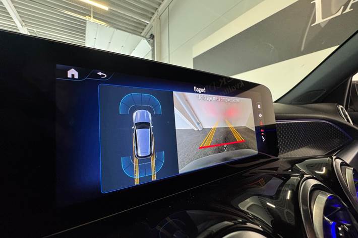 Sort Mercedes EQB250+ fra 2024