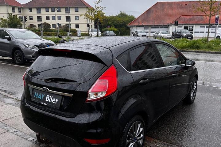 Sort Ford Fiesta fra 2014