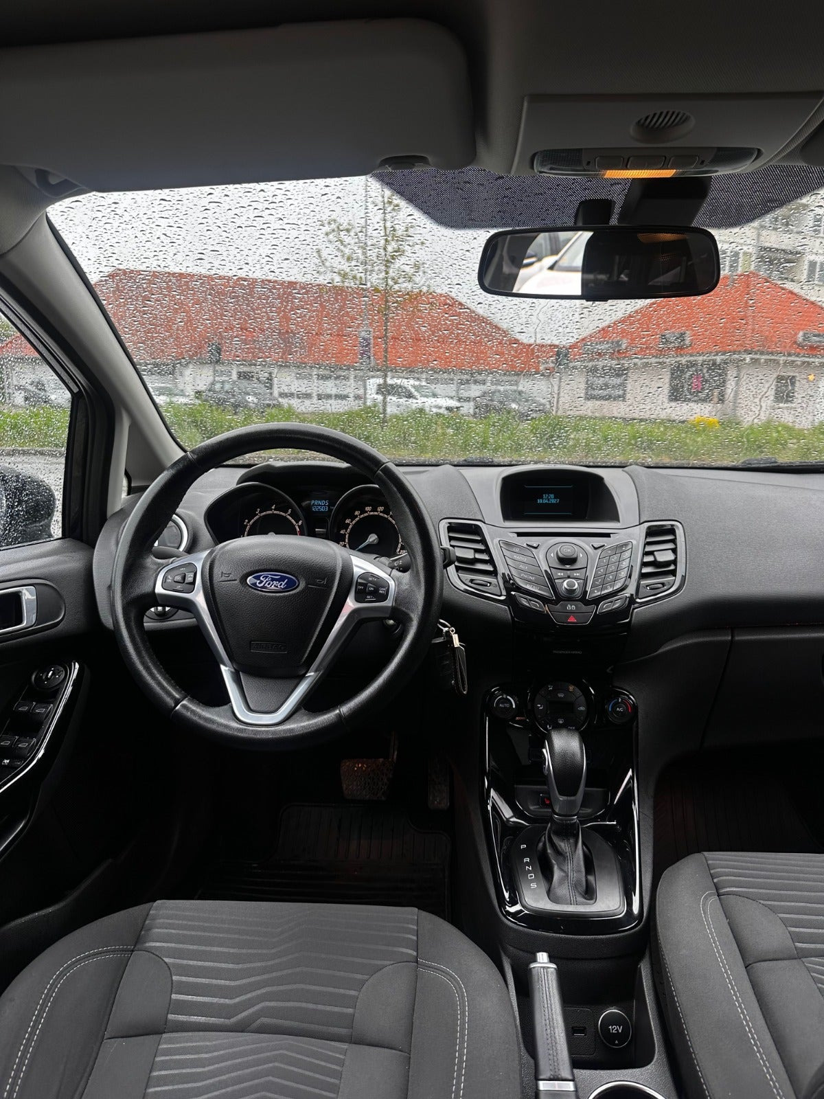 Sort Ford Fiesta fra 2014