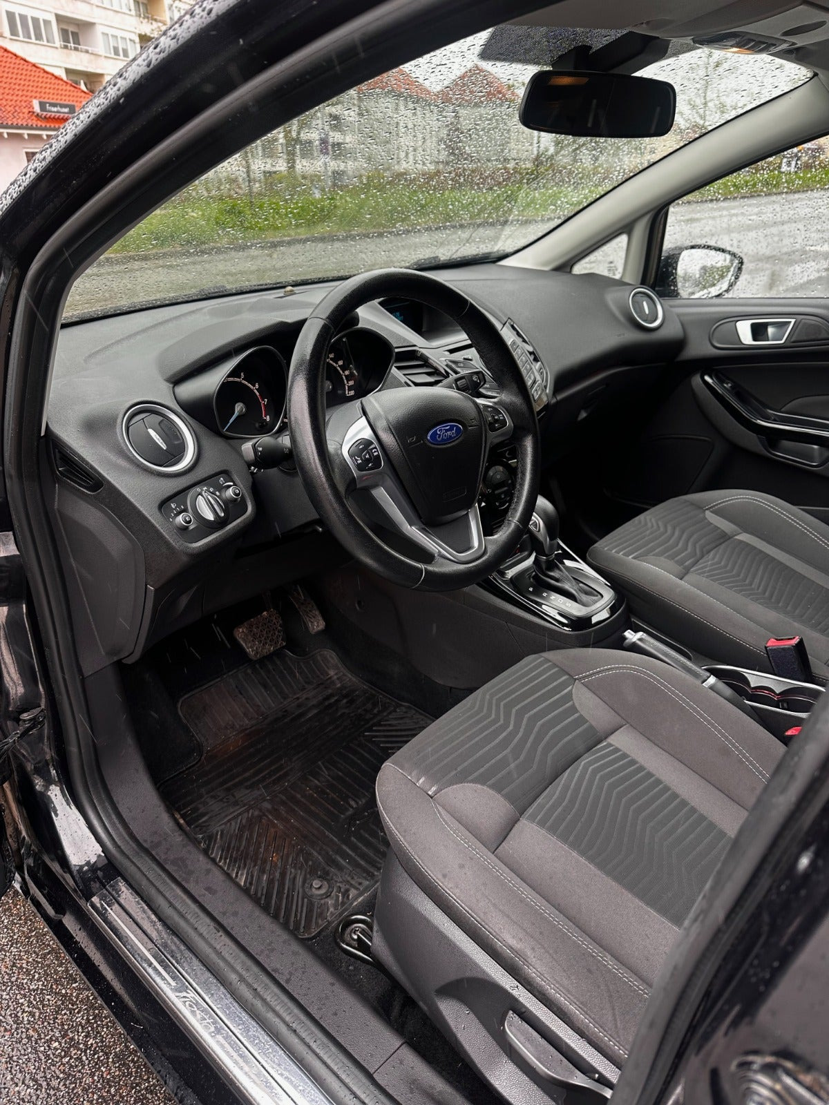Sort Ford Fiesta fra 2014