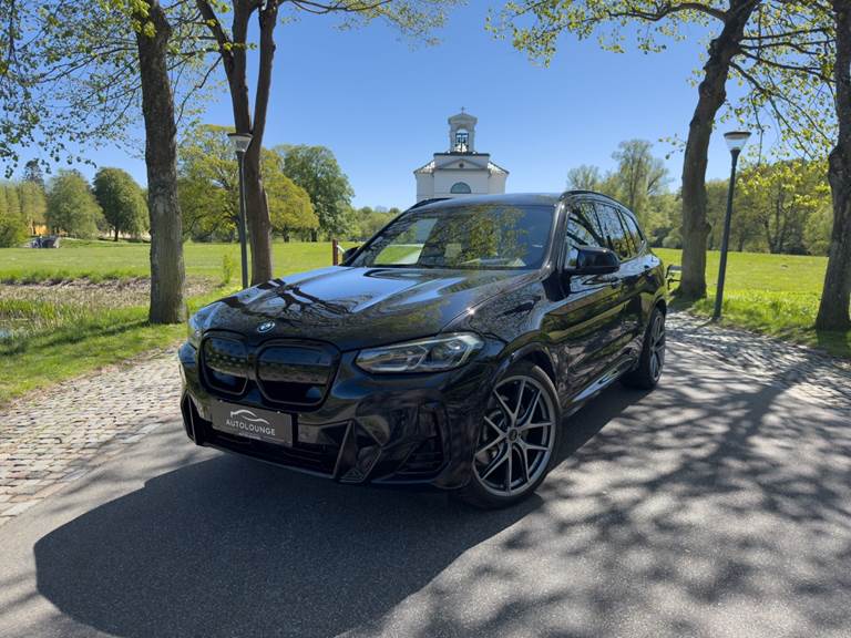 BMW iX3 Charged Plus M-Sport