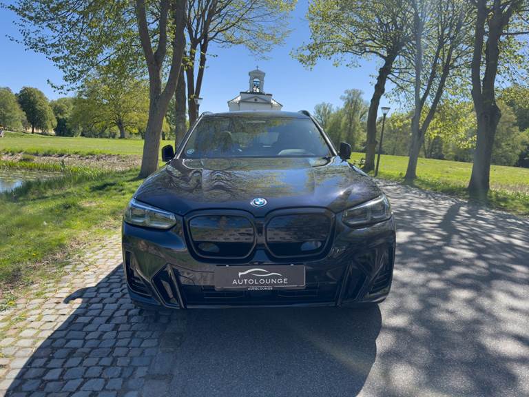 BMW iX3 Charged Plus M-Sport