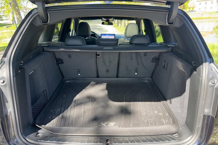 Sort BMW iX3 fra 2022