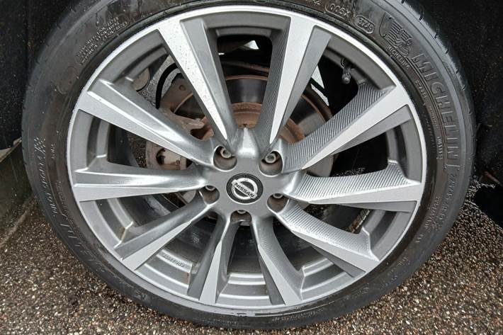 Grå Nissan Qashqai fra 2019