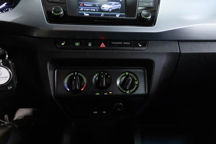 Beige Skoda Fabia fra 2018
