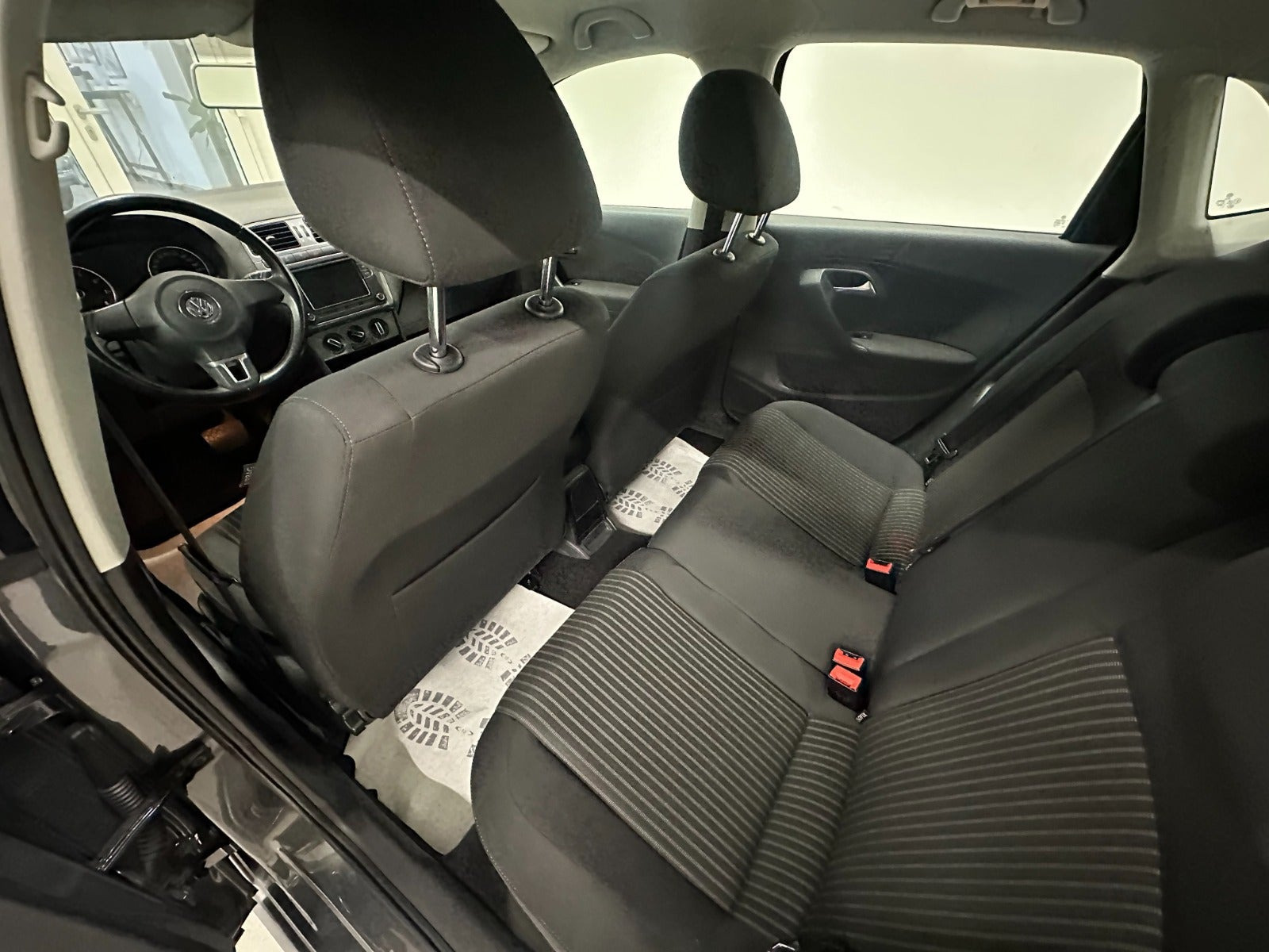 Grå VW Polo fra 2010