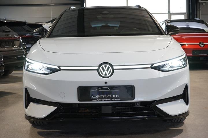 Hvid VW ID.7 fra 2025