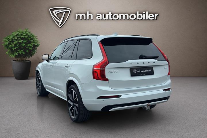 Hvid Volvo XC90 fra 2023