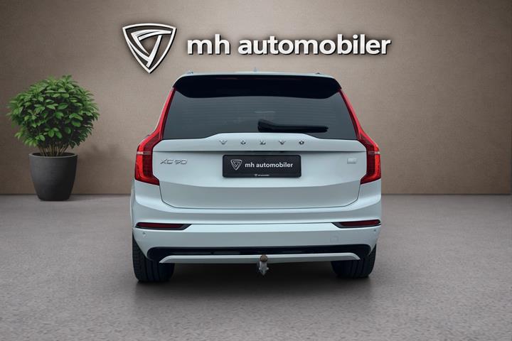 Hvid Volvo XC90 fra 2023