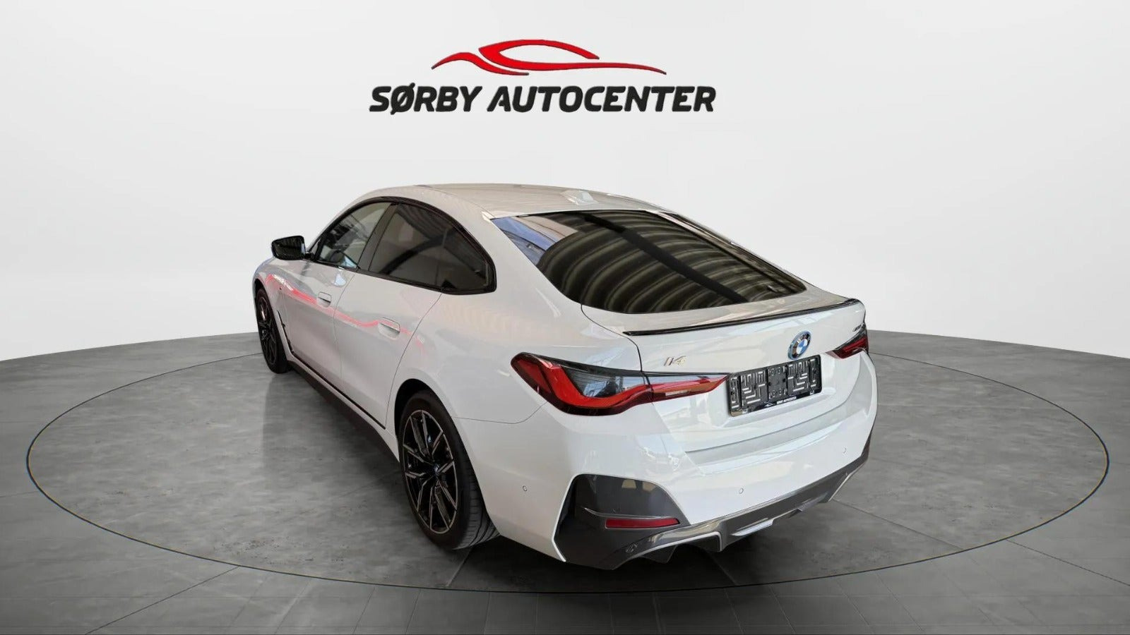 Hvid BMW i4 fra 2023