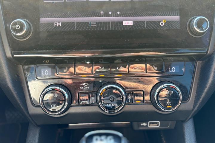 Blå Skoda Octavia fra 2020