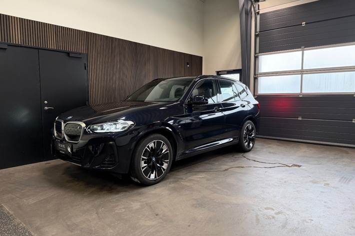 Sort BMW iX3 fra 2022