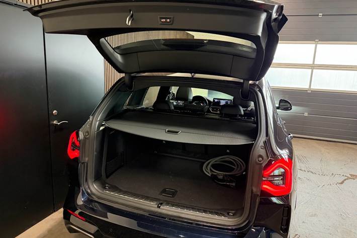 Sort BMW iX3 fra 2022