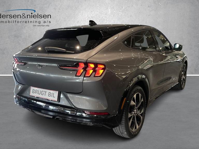 Ford Mustang Mach-E EL UR Premium 294HK 5d Aut.