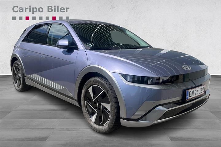 Blå Hyundai Ioniq 5 fra 2025 set udefra