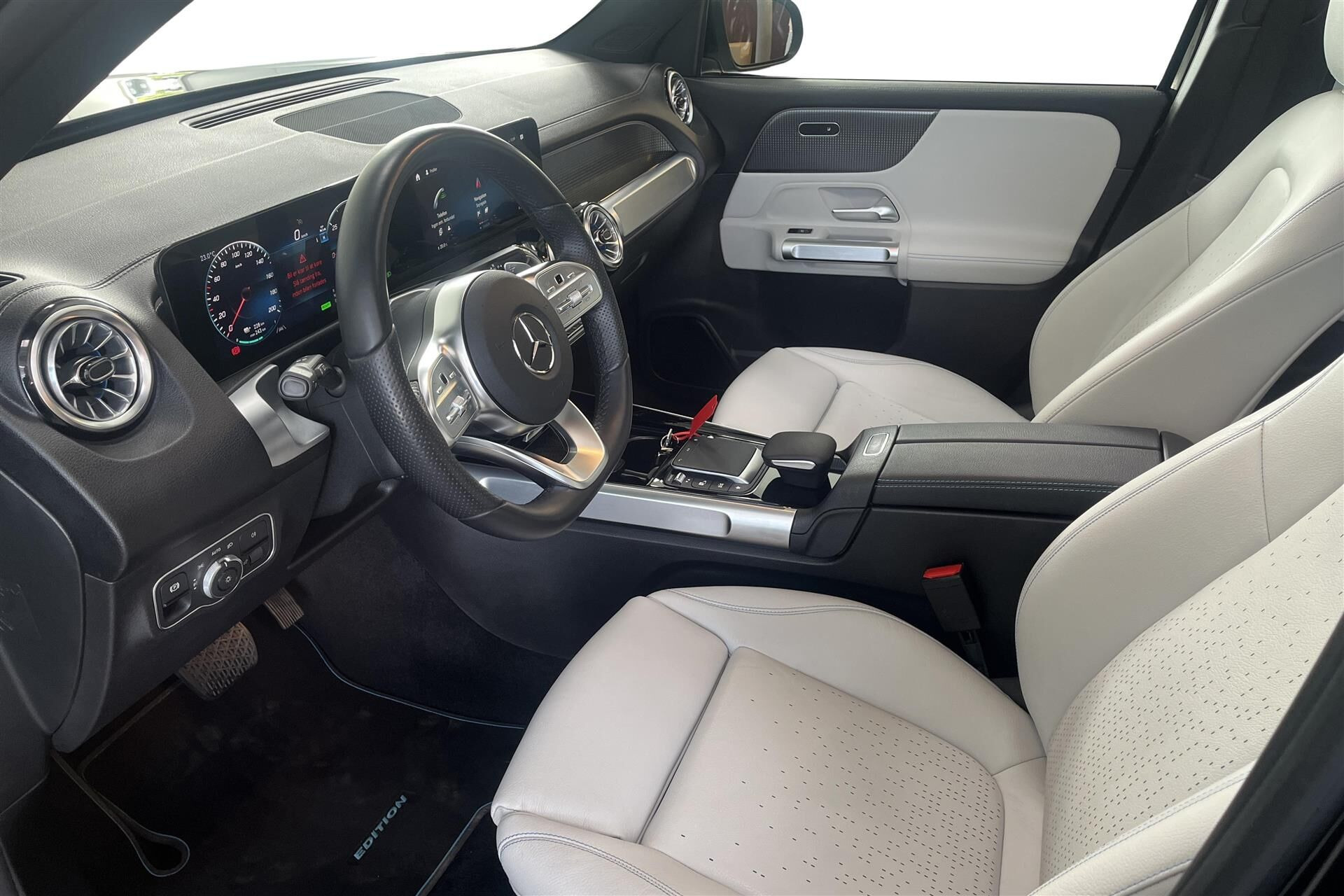 undefined Mercedes EQB 300 fra 2022