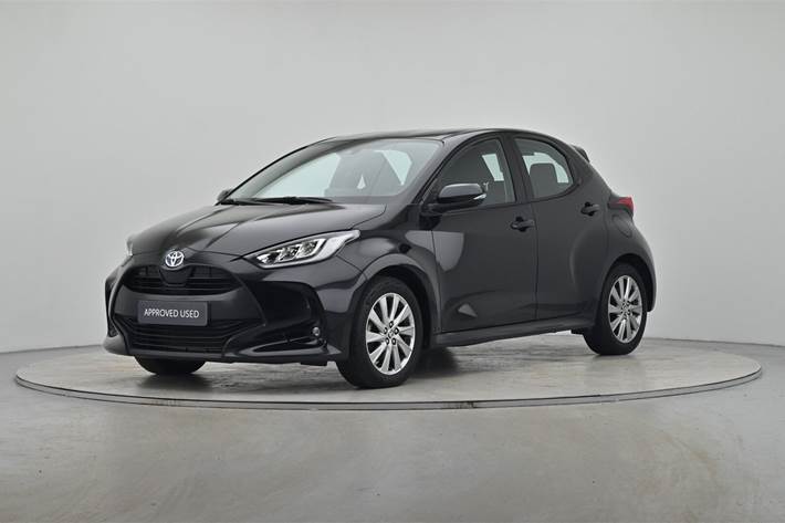 Sort Toyota Yaris fra 2022
