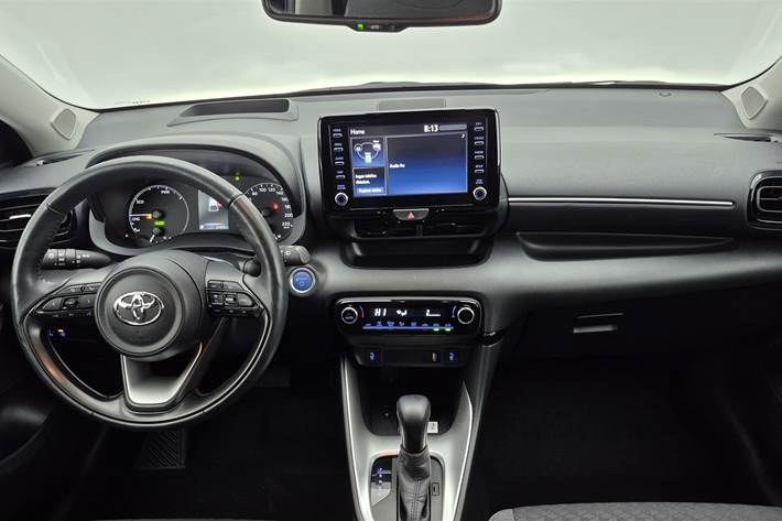 Sort Toyota Yaris fra 2022