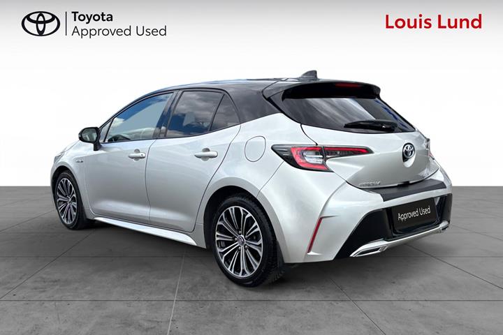 Sølv Toyota Corolla fra 2020
