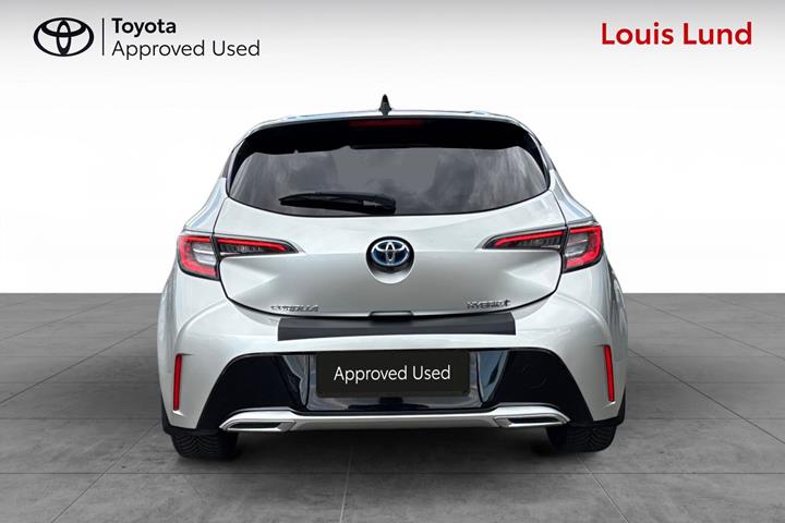 Sølv Toyota Corolla fra 2020
