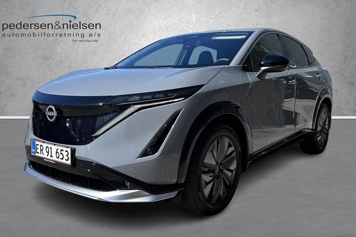 Grå Nissan Ariya fra 2026