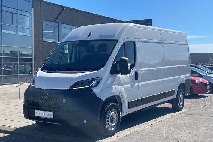 Hvid Peugeot e-Boxer fra 2024