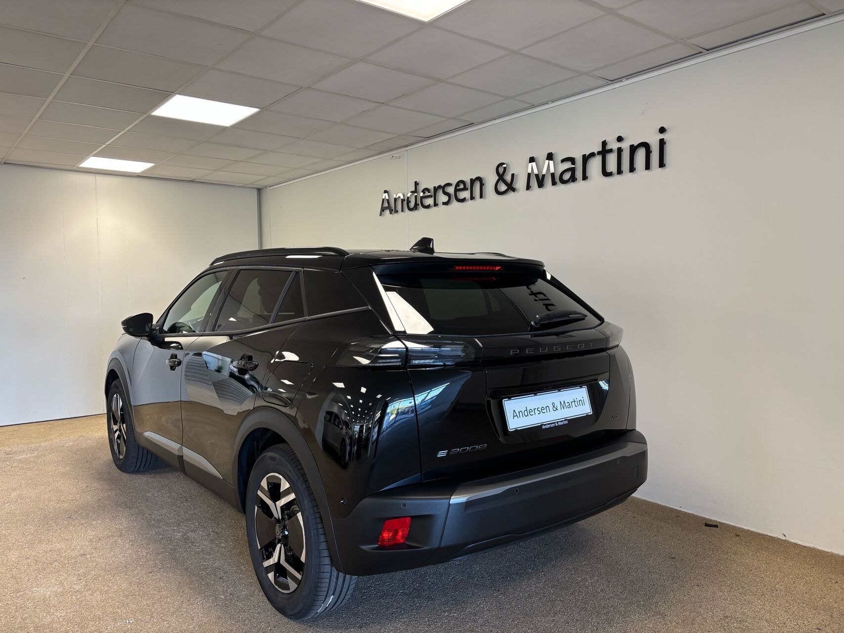 Sort Peugeot e-2008 fra 2026