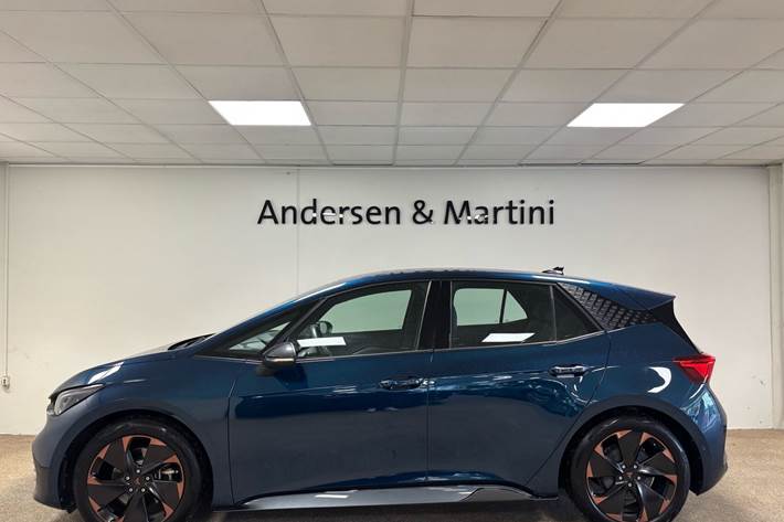 Blå Cupra Born fra 2022