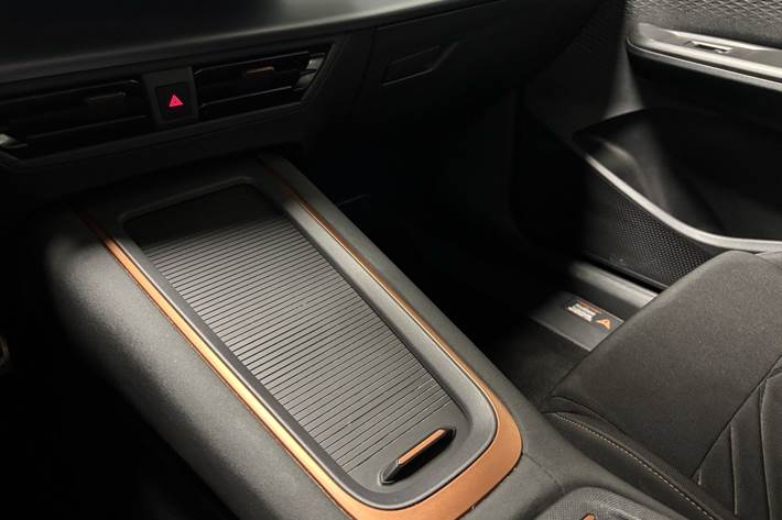 Blå Cupra Born fra 2022