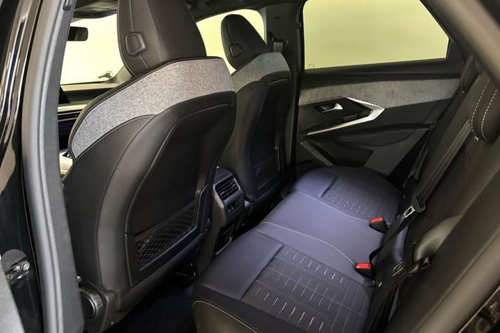 Sort Peugeot e-3008 fra 2026