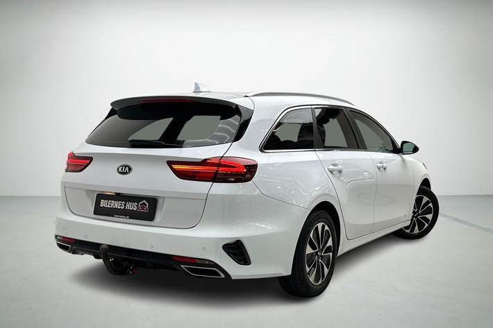 Hvid Kia Ceed fra 2021