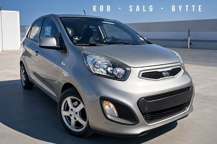 Grå Kia Picanto fra 2013
