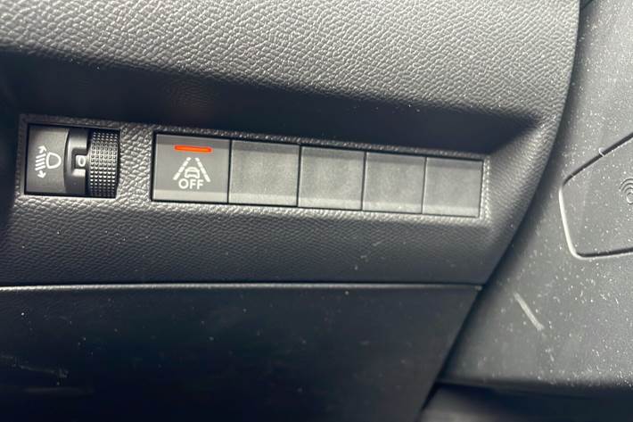 Hvid Peugeot 208 fra 2020