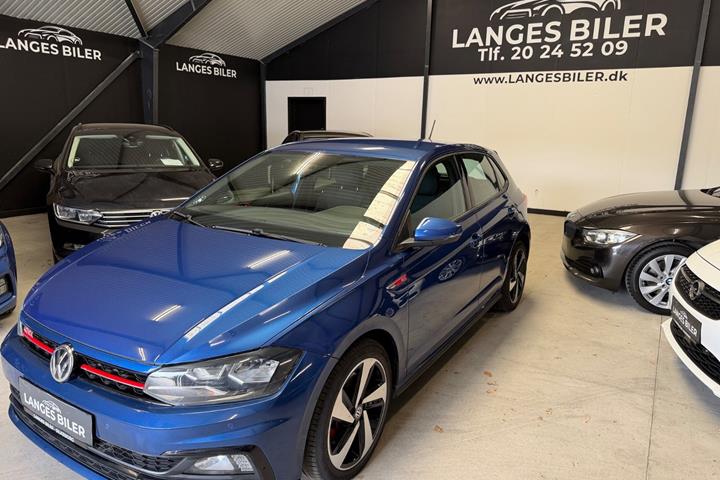 Blå VW Polo fra 2018