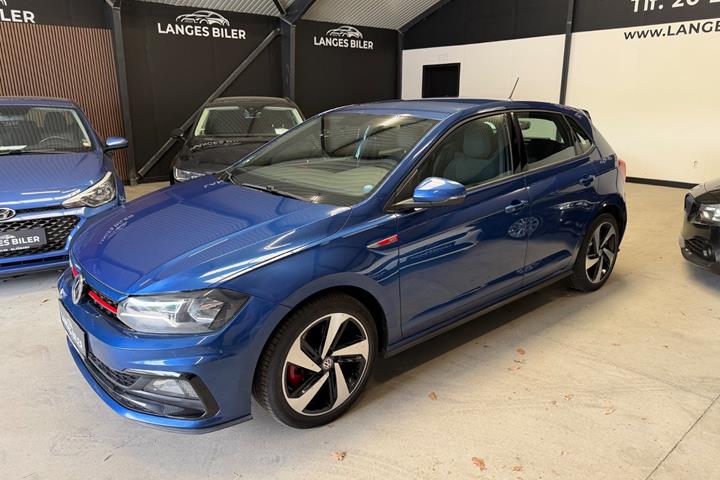 Blå VW Polo fra 2018