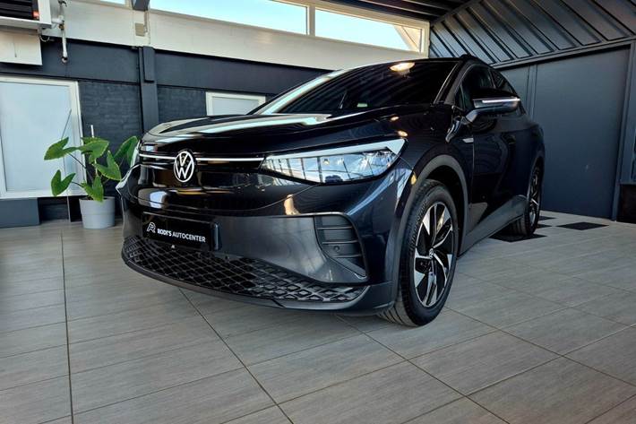 Grå VW ID.4 fra 2023 set udefra