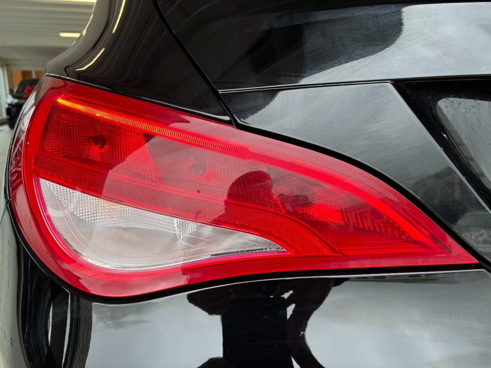Sort Mercedes CLA200 fra 2017