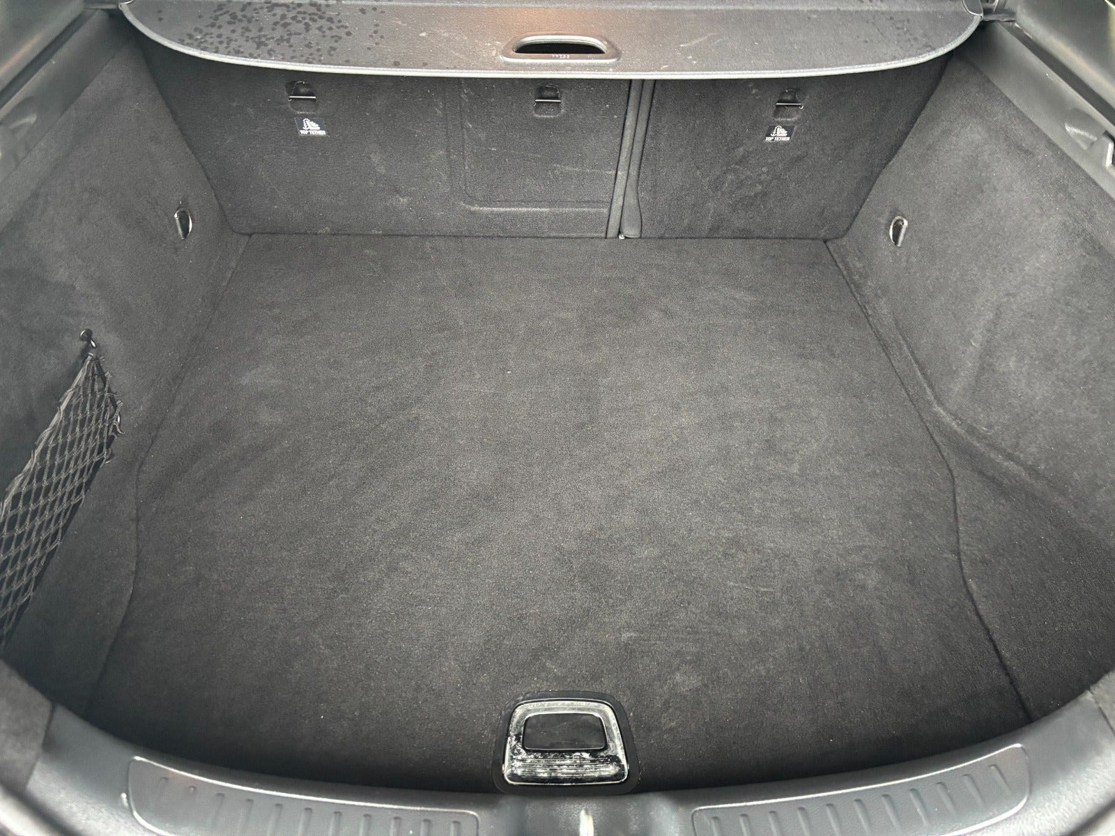 Sort Mercedes CLA200 fra 2017