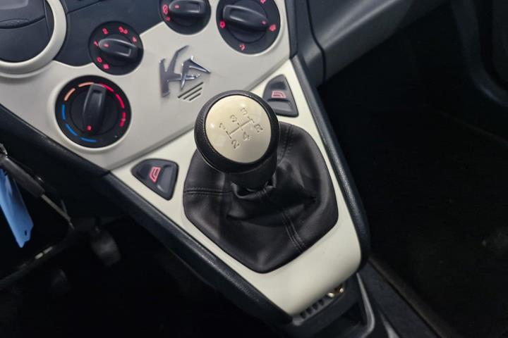 Sort Ford Ka fra 2015
