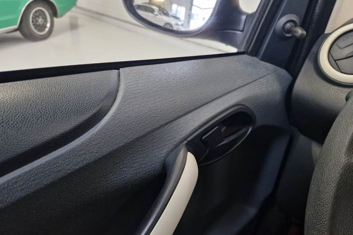 Sort Ford Ka fra 2015