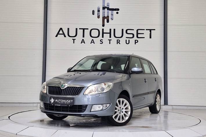 Grå Skoda Fabia fra 2013