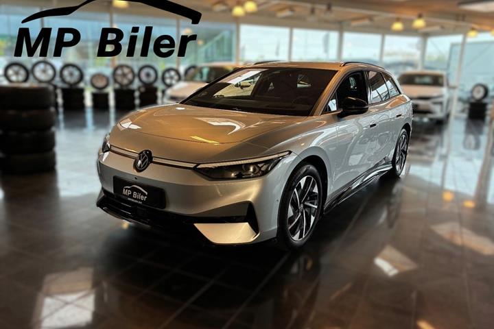 Sølv VW ID.7 fra 2026 set udefra