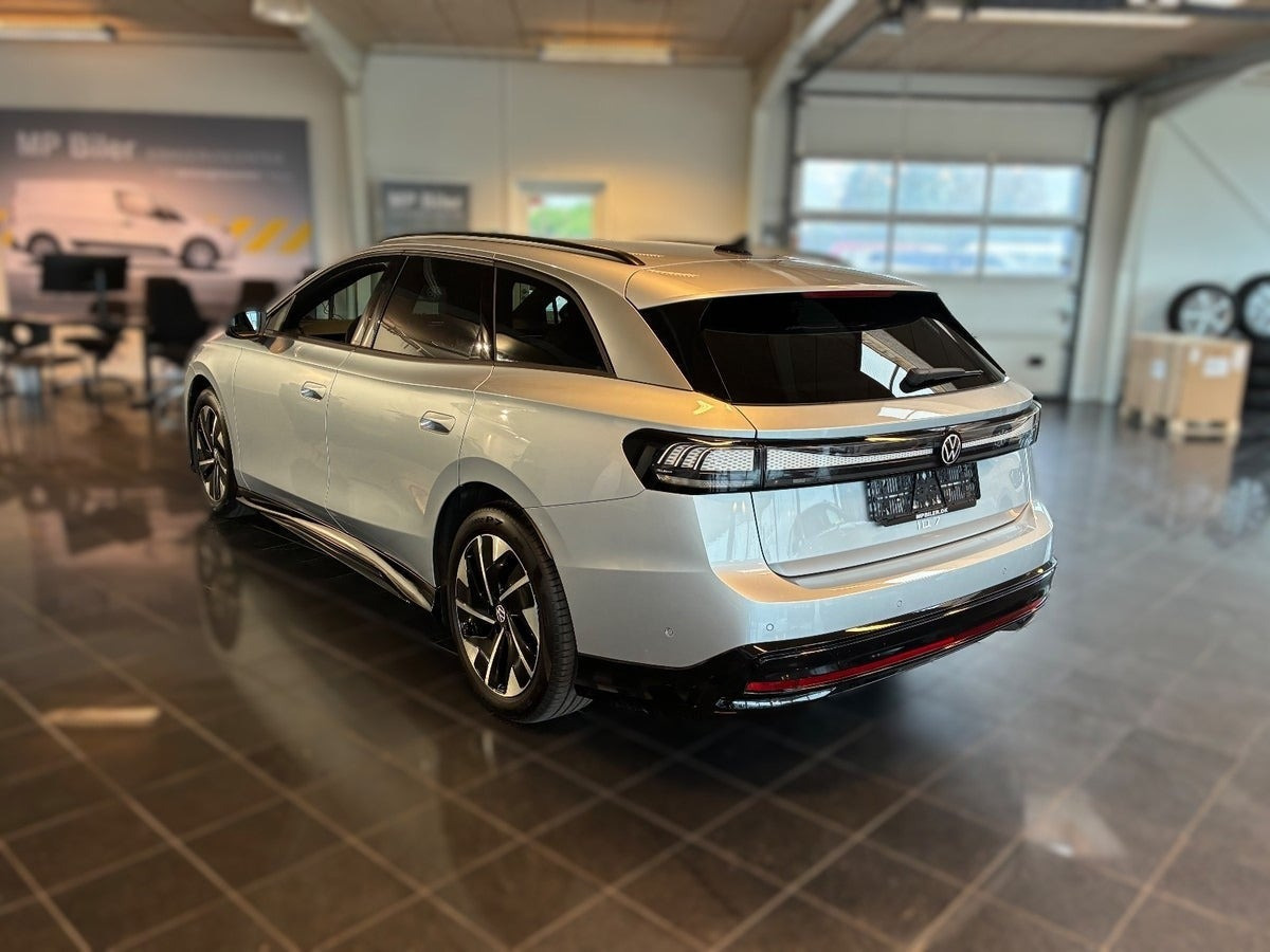 Sølv VW ID.7 fra 2026