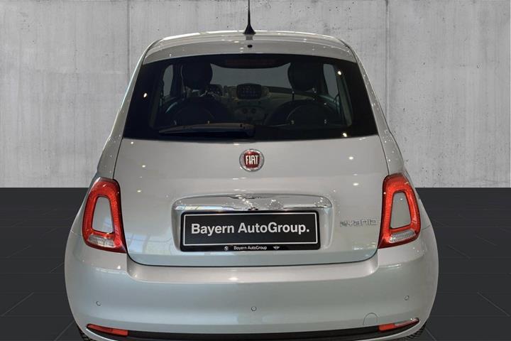 Blå Fiat 500 fra 2023