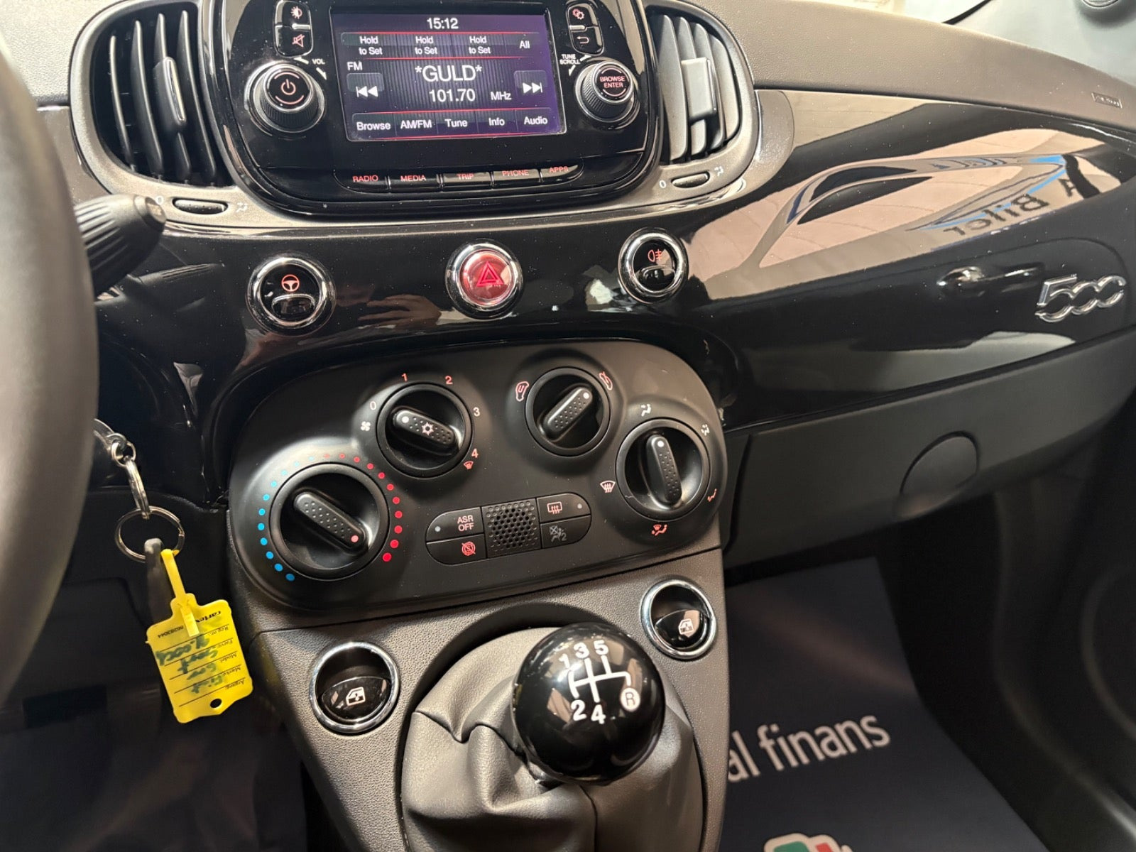 Sort Fiat 500 fra 2020