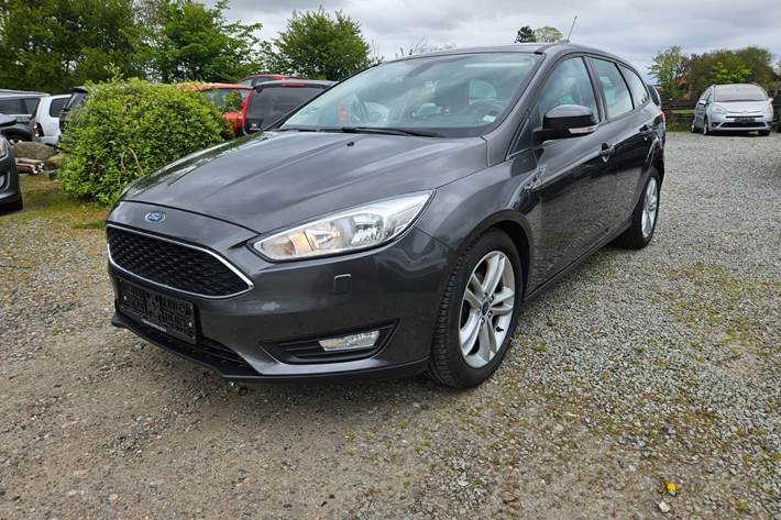 Grå Ford Focus fra 2016