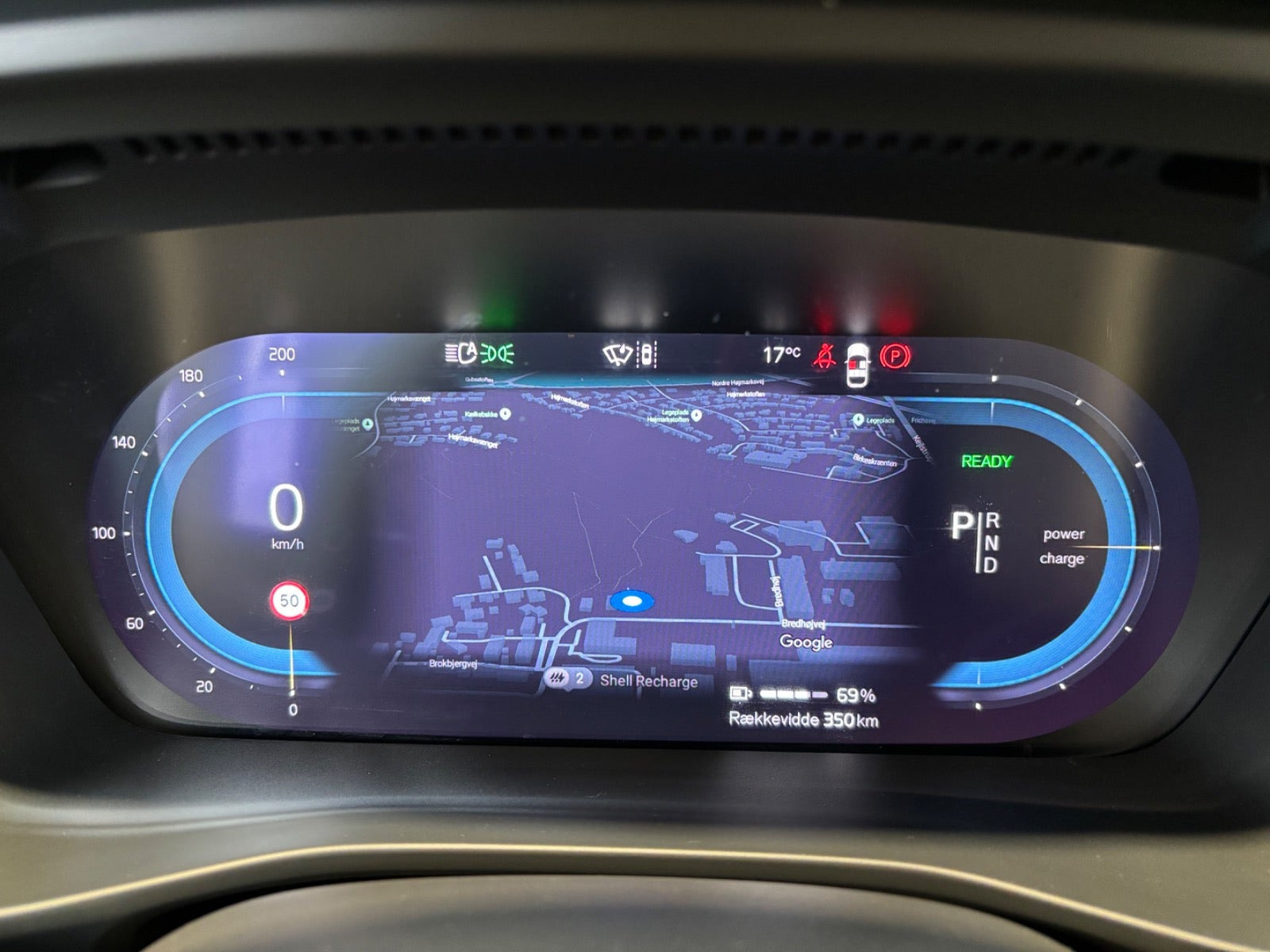 Grå Volvo EX40 fra 2025