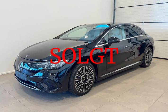 Sort Mercedes EQE300 fra 2025 set udefra