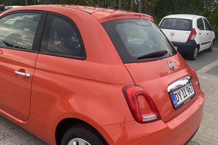 Hvid Fiat 500 fra 2017