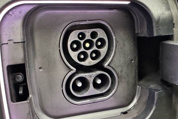 Sort BMW i3 fra 2021